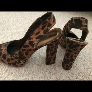 Nicole Miller Sz 6 1/2  👠